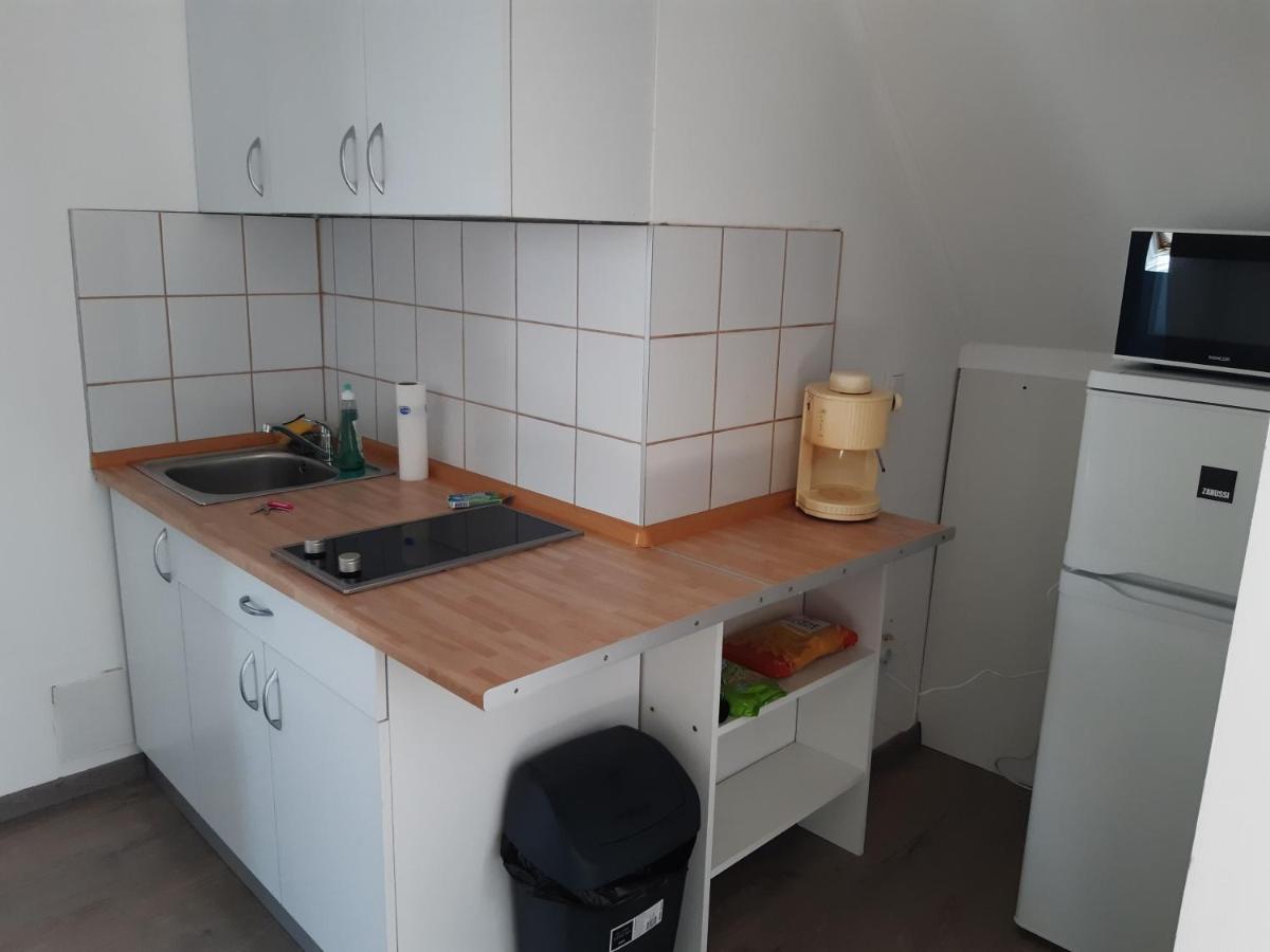 Peak Apartman Eger Bagian luar foto